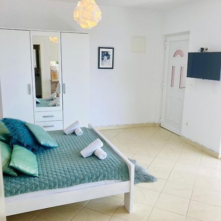 Apartments Jurakovic Živogošće Екстериор снимка