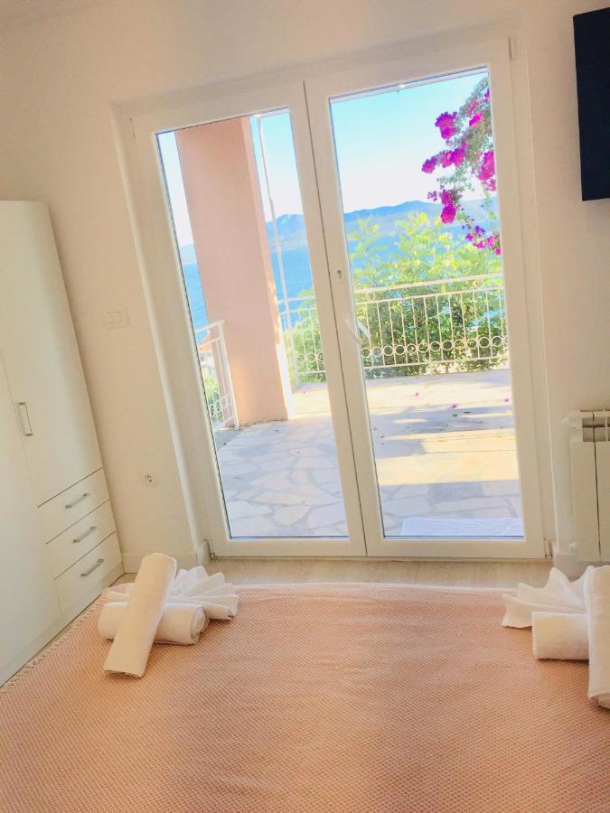 Apartments Jurakovic Živogošće Екстериор снимка