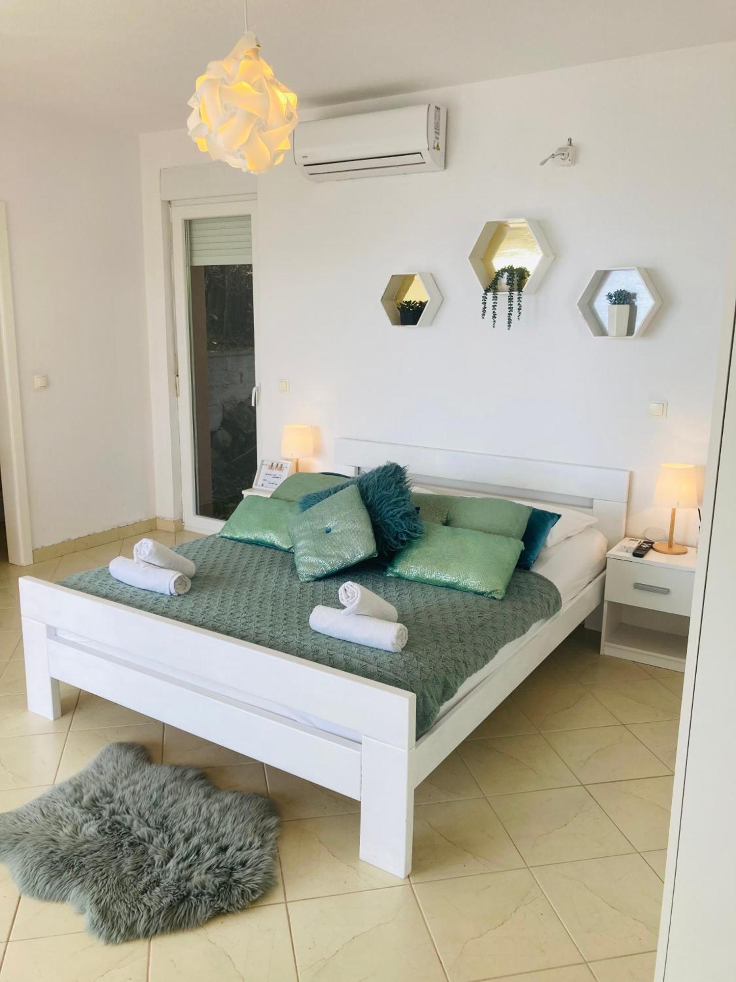 Apartments Jurakovic Živogošće Екстериор снимка