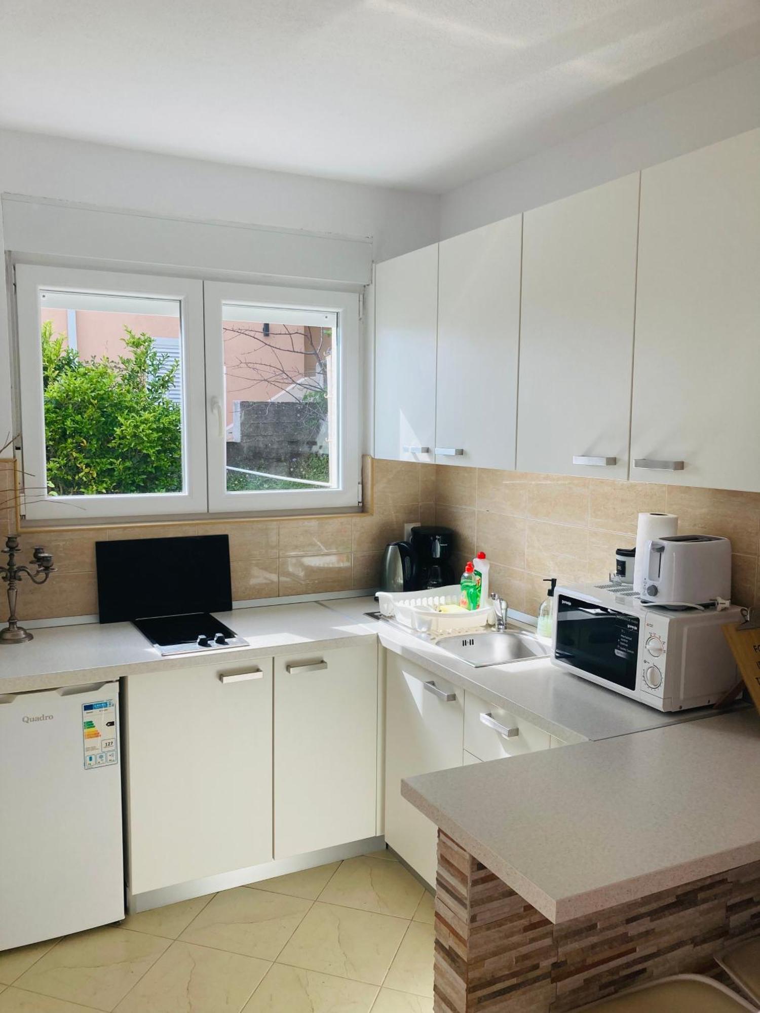 Apartments Jurakovic Živogošće Екстериор снимка