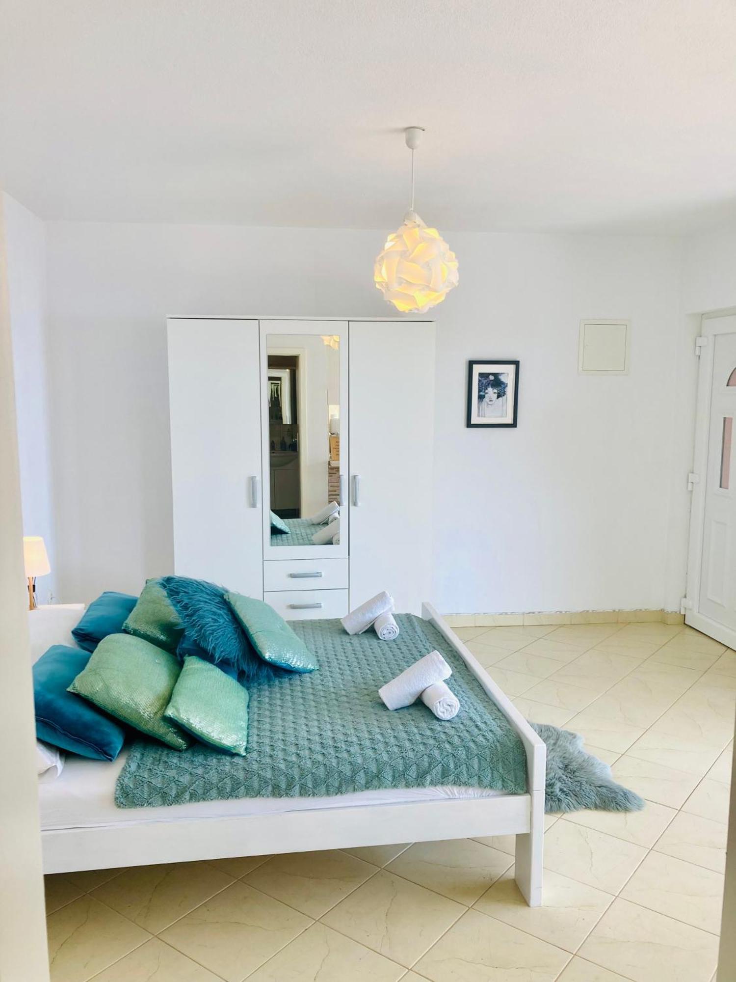 Apartments Jurakovic Živogošće Екстериор снимка