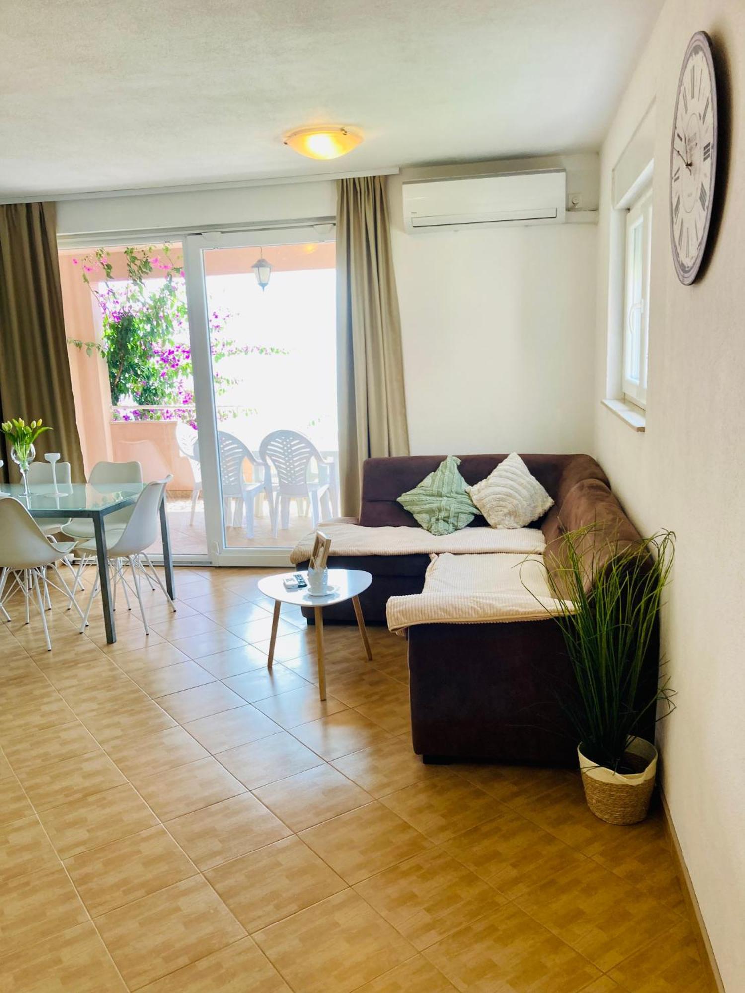 Apartments Jurakovic Živogošće Екстериор снимка