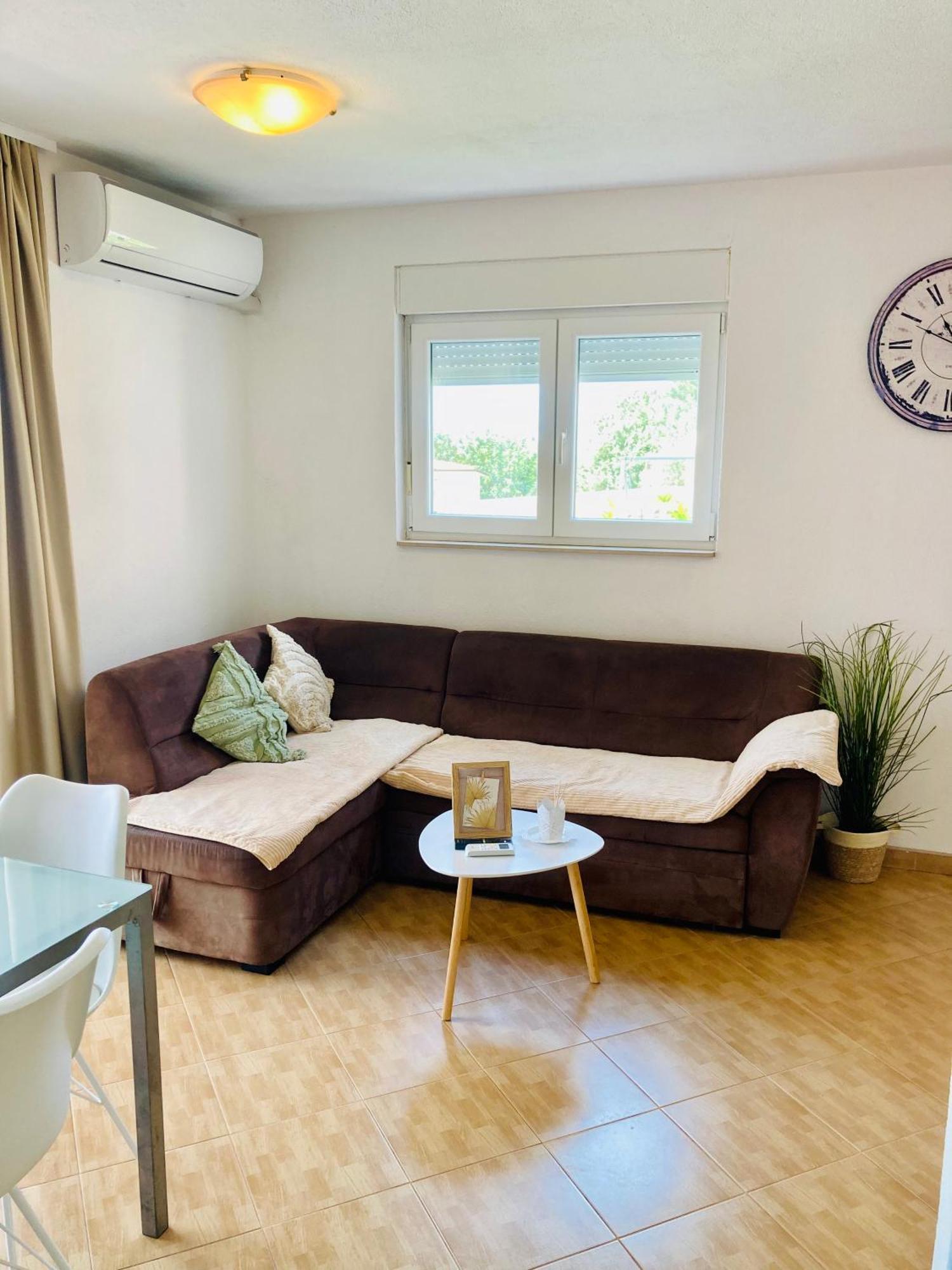 Apartments Jurakovic Živogošće Екстериор снимка