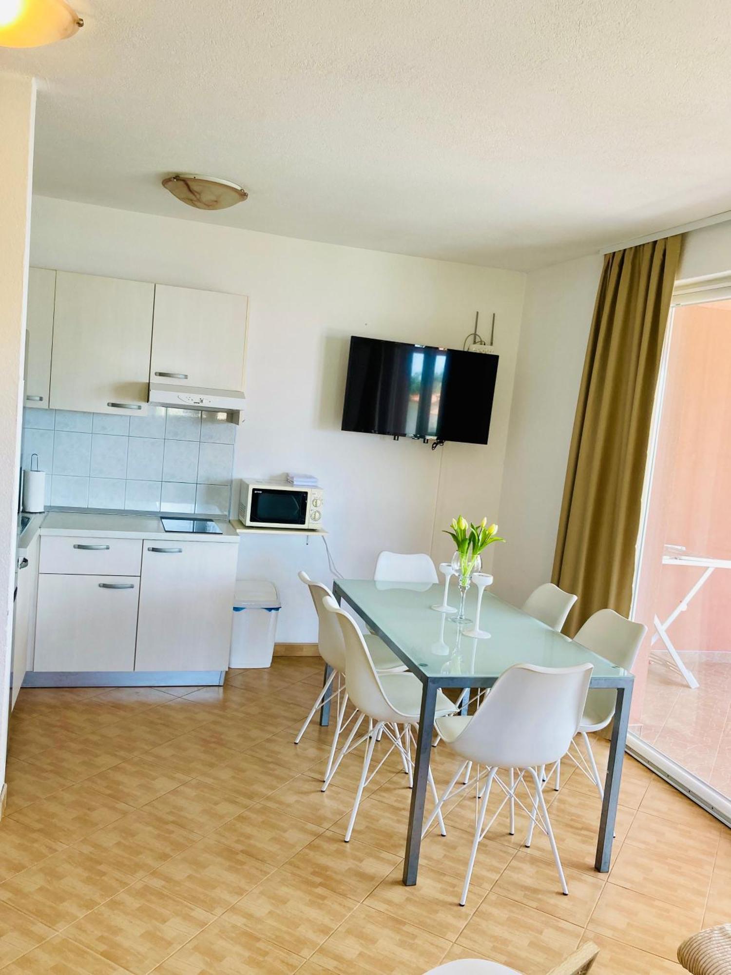 Apartments Jurakovic Živogošće Екстериор снимка
