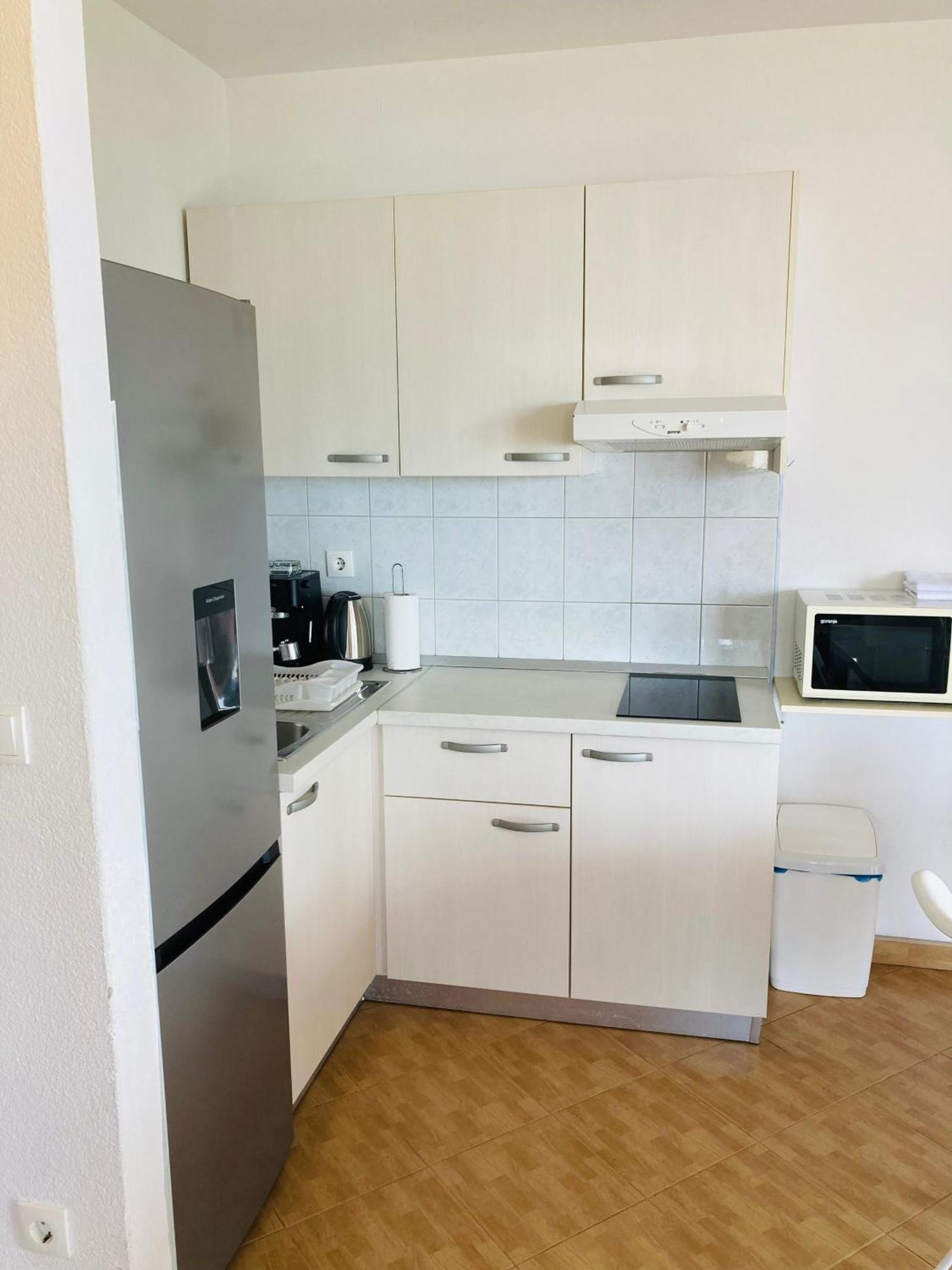 Apartments Jurakovic Živogošće Екстериор снимка